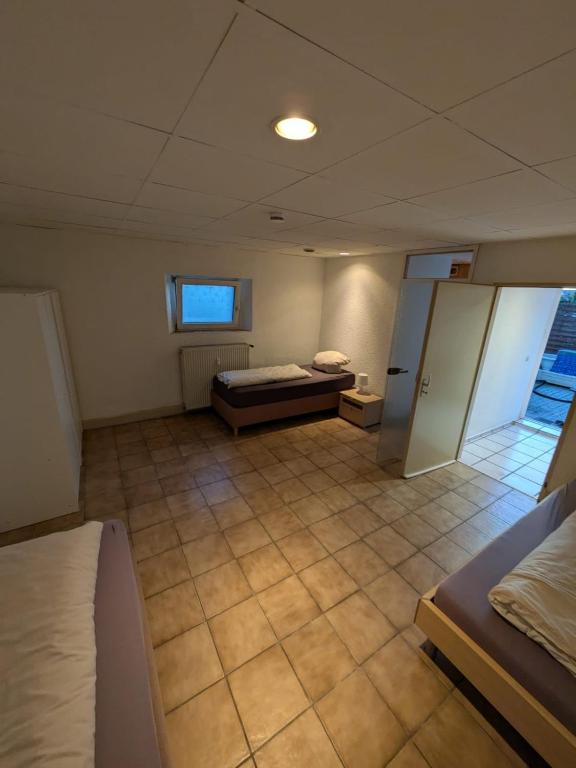 2 Zimmer Appartment für 3 Personen und Terrasse 3
