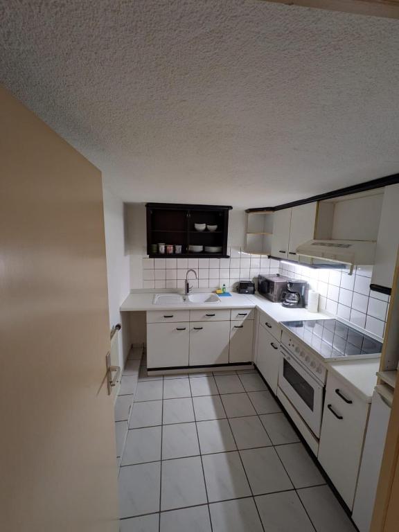 2 Zimmer Appartment für 3 Personen und Terrasse 4
