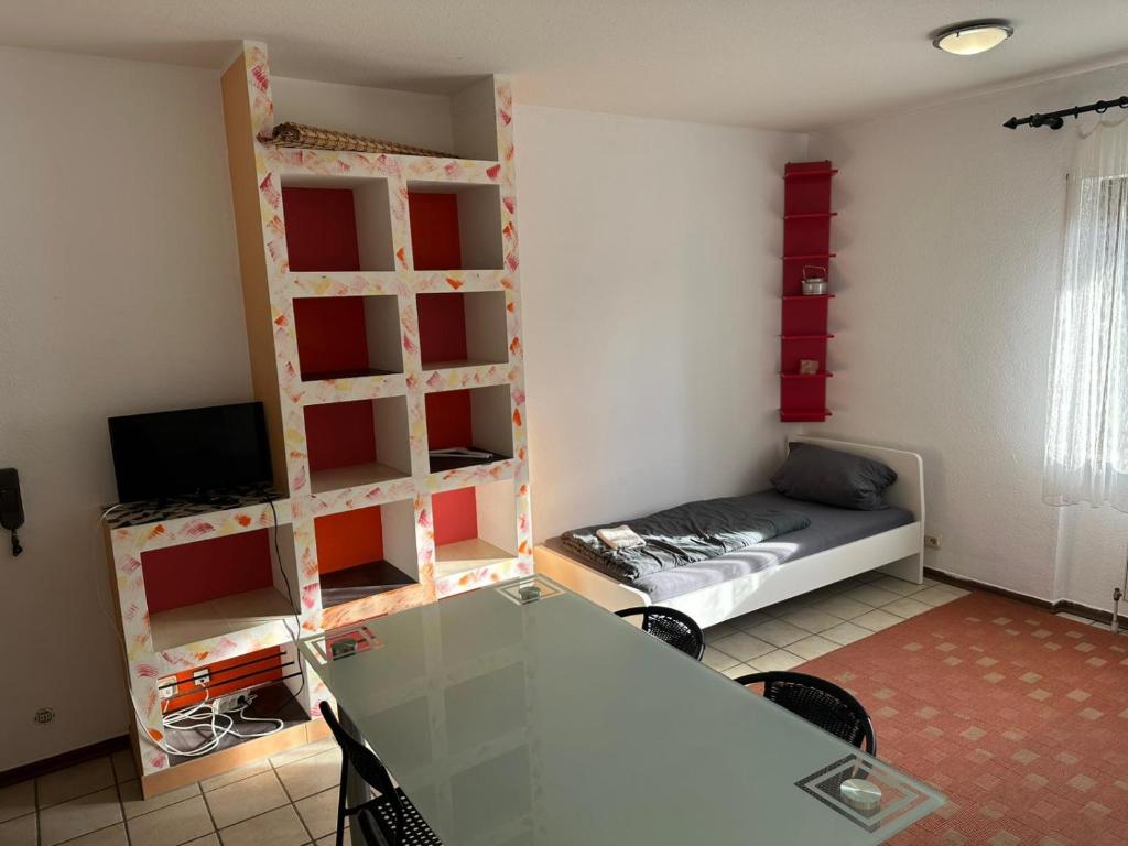 Arbeiterapartment mit 2 Betten, Küche, Bad 3