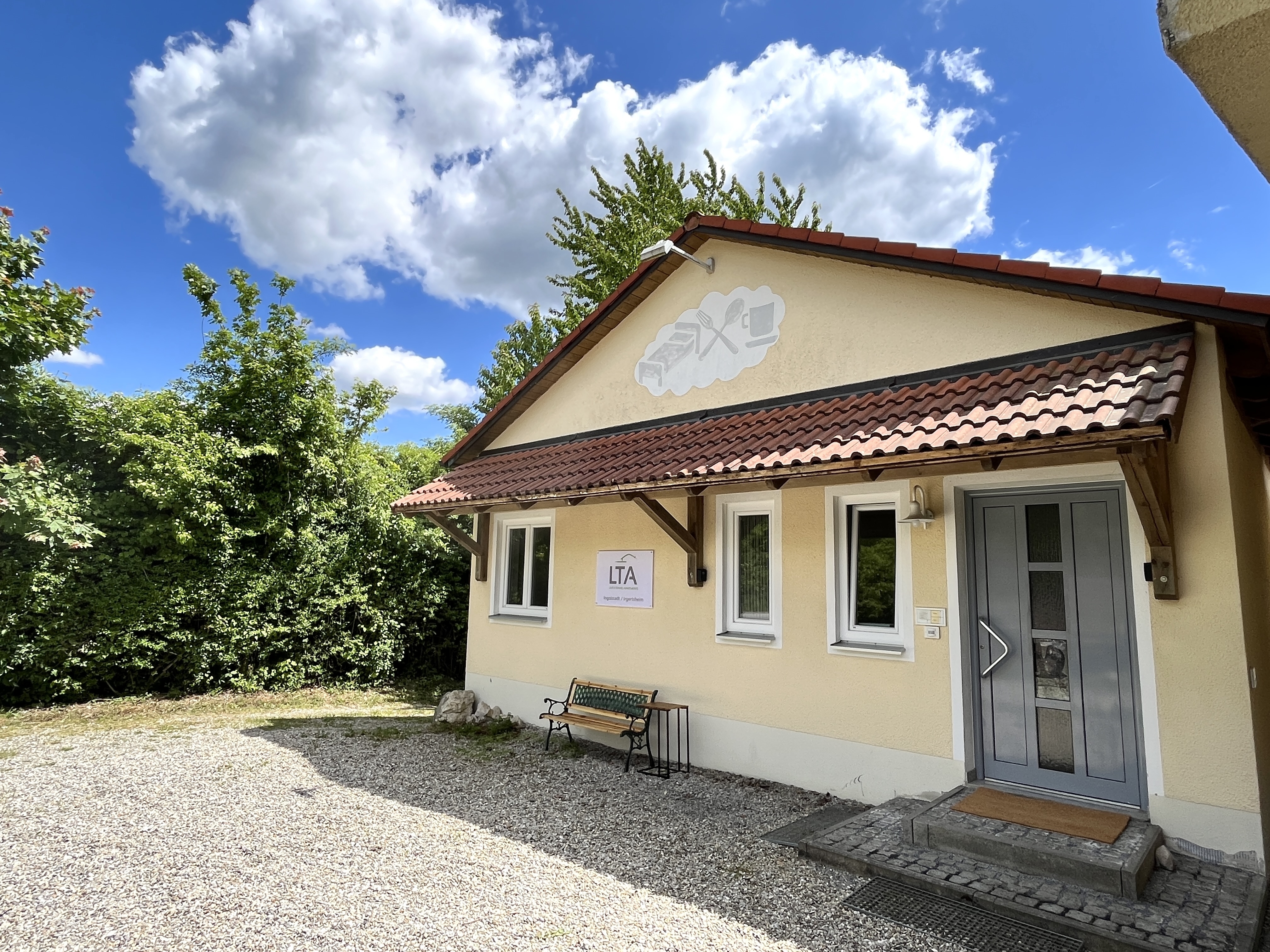 LTA Apartment Ingolstadt / Irgertsheim - Einzelbetten - WLAN - Waschmaschine - Parken kostenlos
