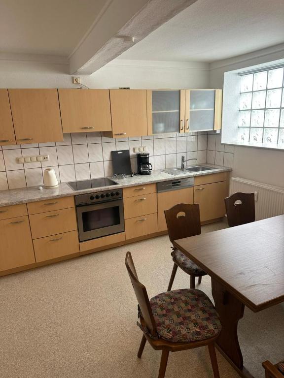 4 Zimmer Wohnung mit 5 Betten und Terrasse zwischen Mainz und Alzey