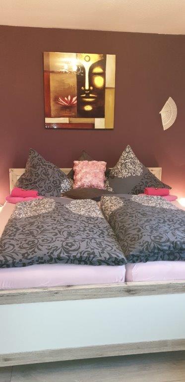Schlafzimmer - 1