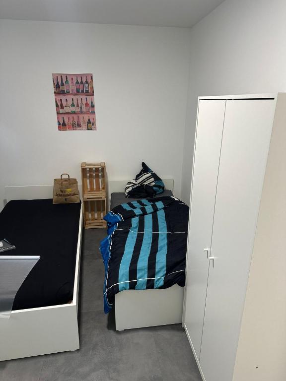 Schlafzimmer 3 - 1