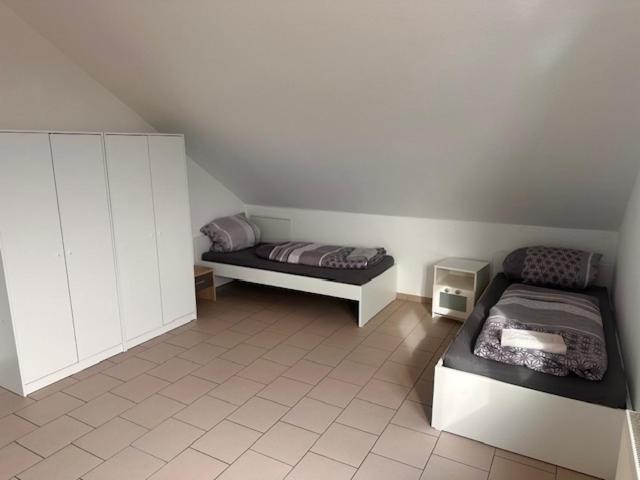 4 Personen I 2 Schlafzimmer I Wohnung Wörrstadt mit Parkplatz 1