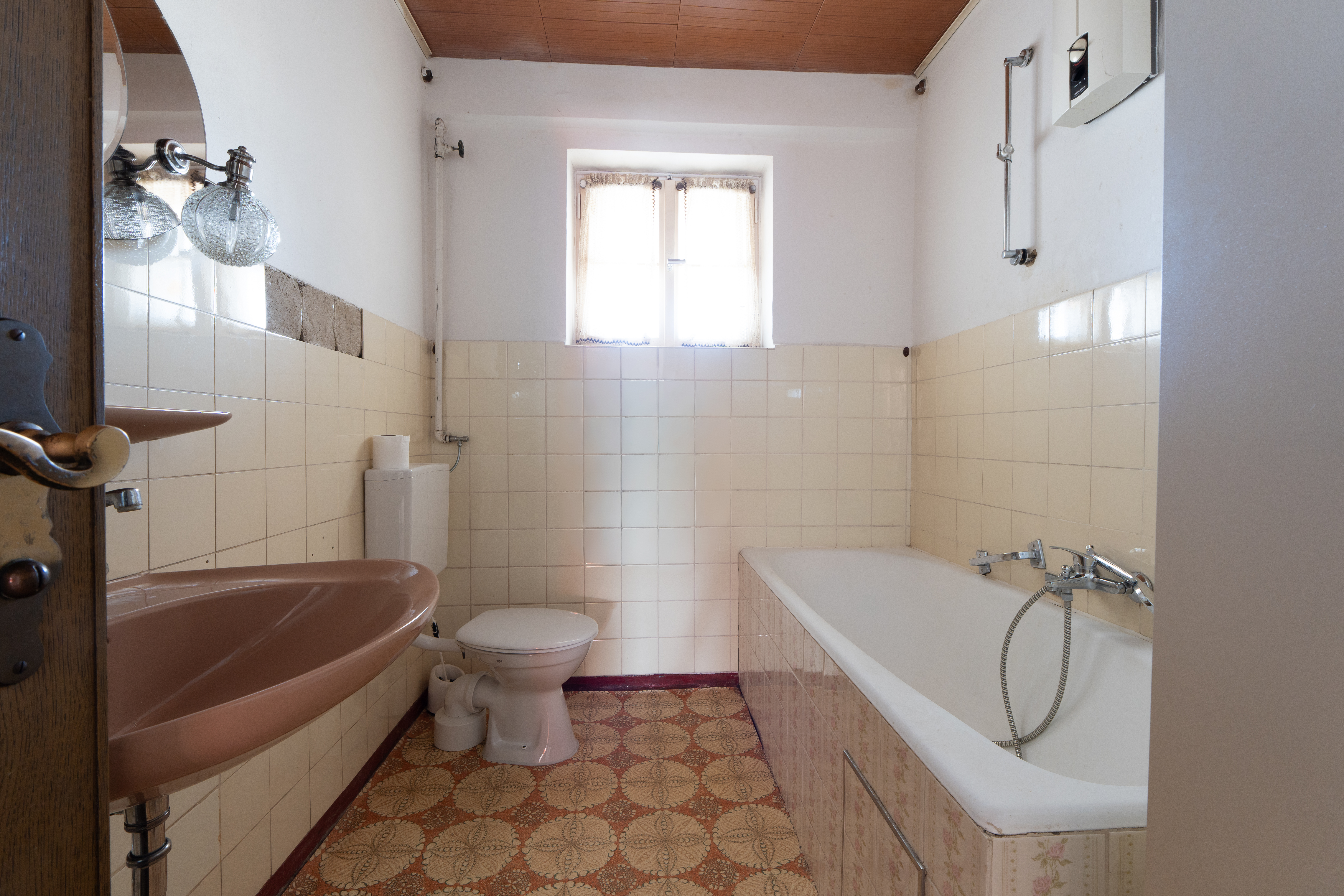 Geräumige 3-Zimmer-Wohnung mit Wohnbereich und Loggia 5
