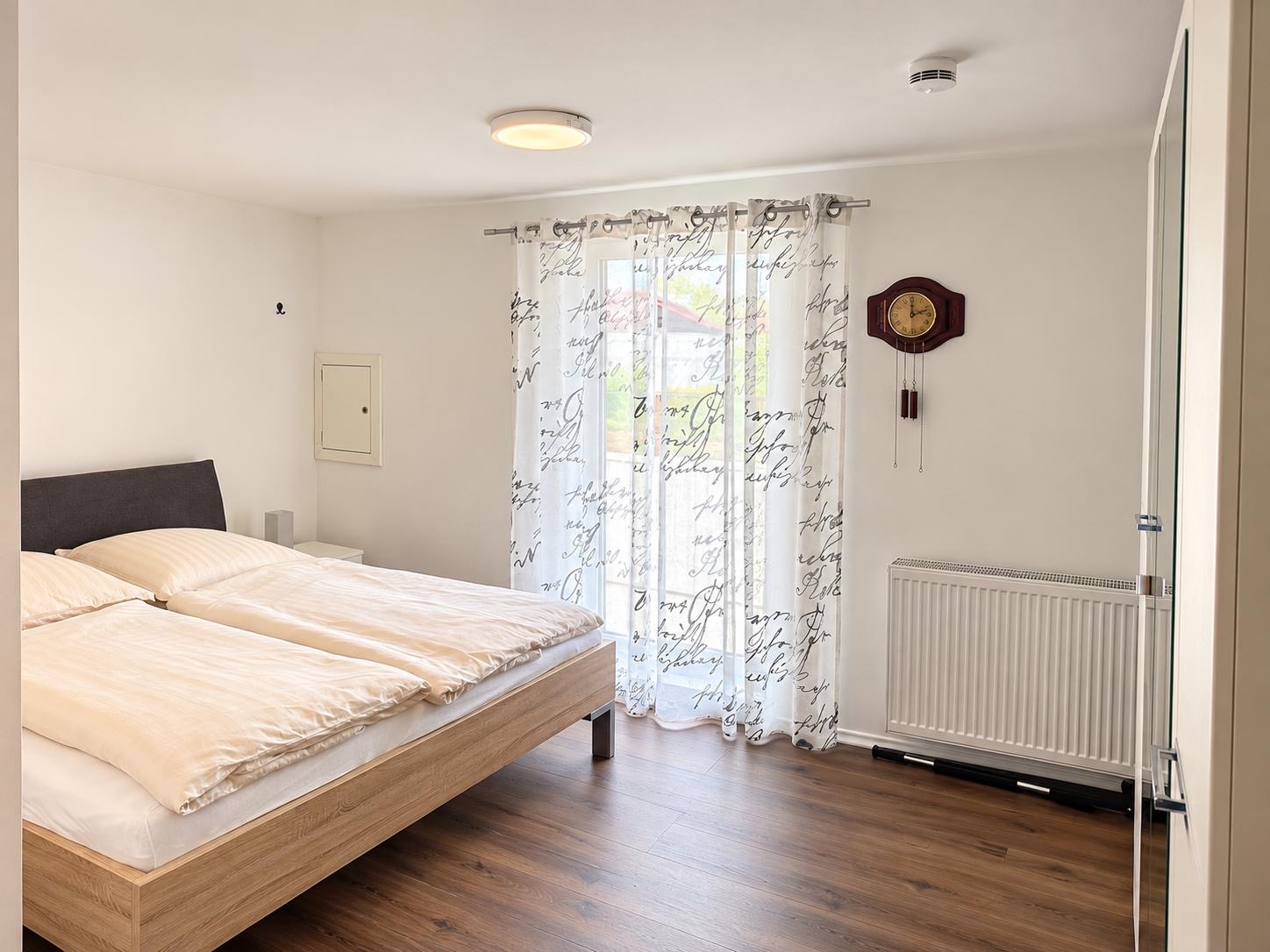 Gemütliche Ferien- & Monteurwohnung mit Balkon für bis zu 4 Gäste 4