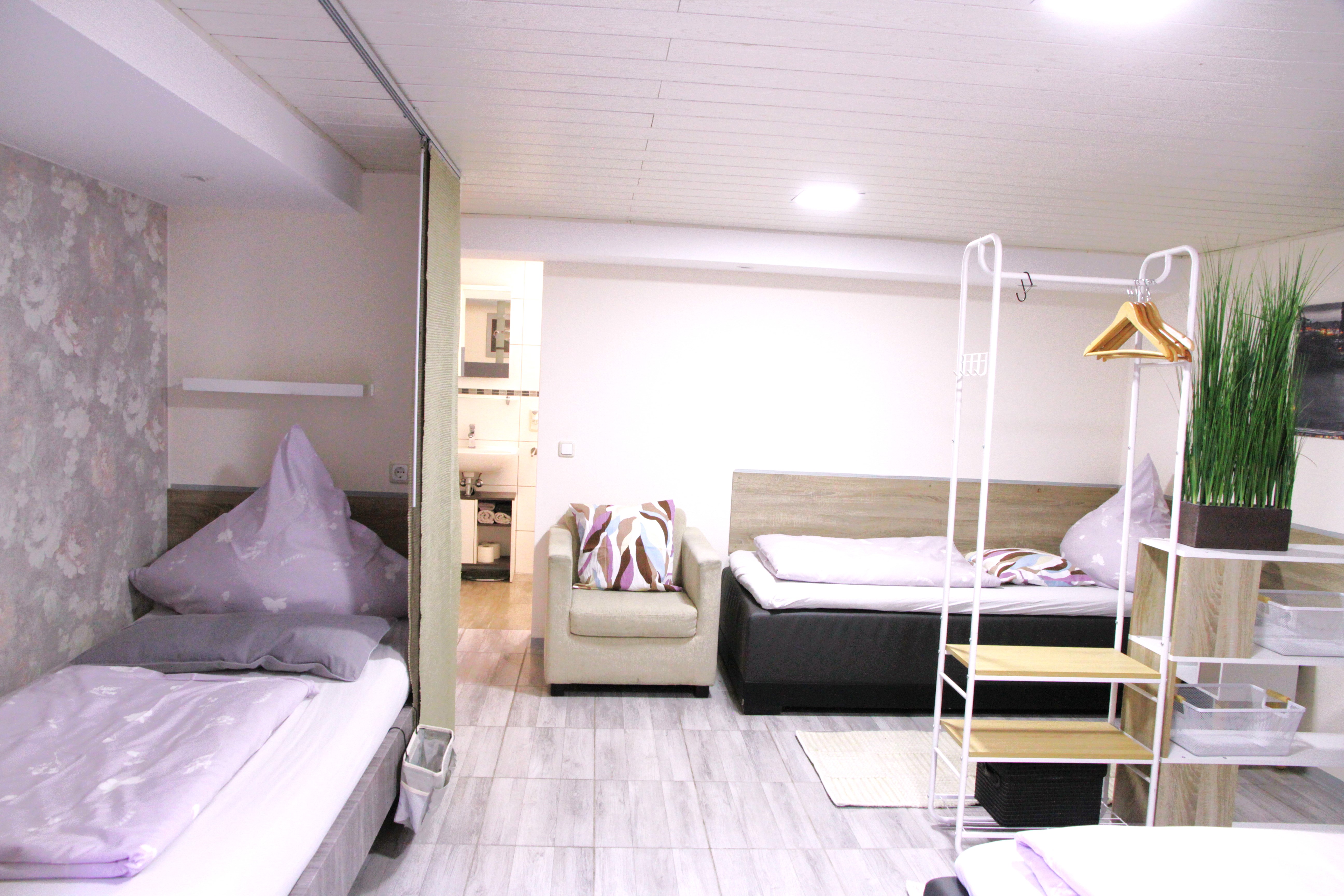 Monteurzimmer und Ferienwohnungen nahe Bonn – Ferienwohnungskomplex „Monteurglück"